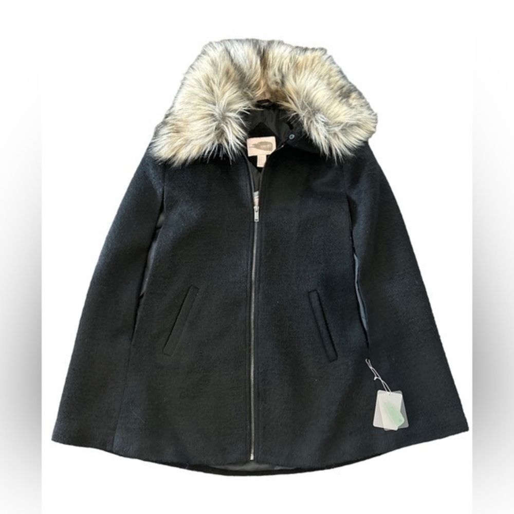 NWT Forever21 Faux Fur Collar Black Cape Jacket Size S